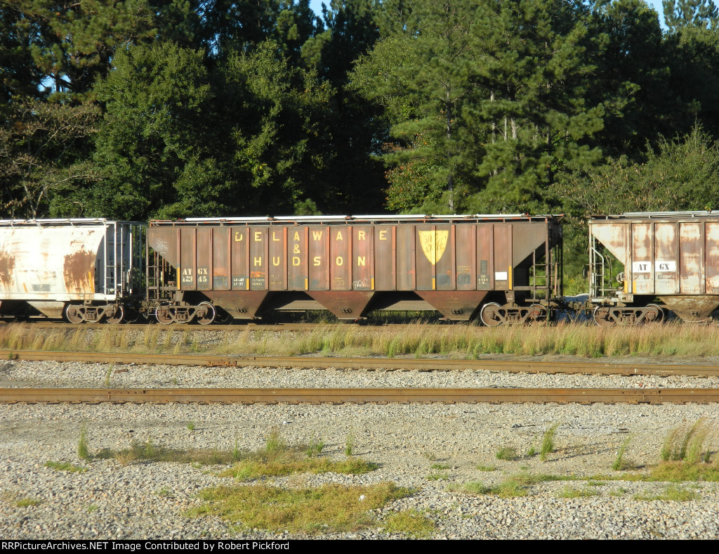 ATGX 12345 "DELAWARE & HUDSON" (COVERED HOPPER)